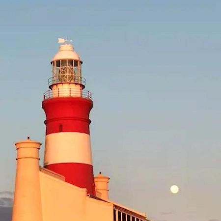 Dee'S Place Hotel Agulhas Buitenkant foto